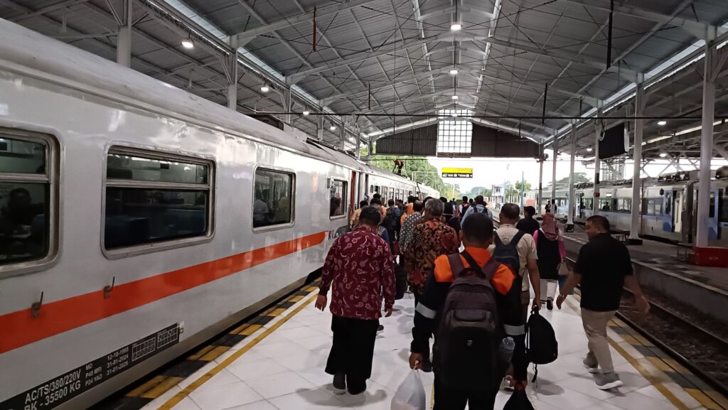 KAI-22-Juta-Pelanggan-7-2