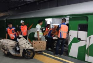 KAI-KA-Parcel-Daop-2-Bandung-1-1