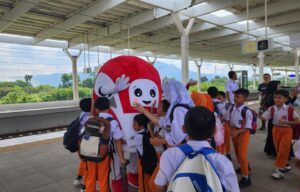 KAI-Peringati-Hari-Pendidikan-Nasional-1-3
